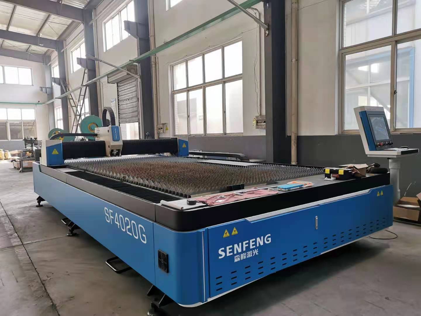 �����и��